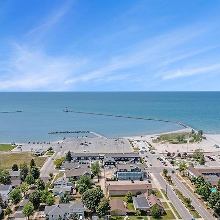 Snyders Shoreline Inn Ludington Exterior foto